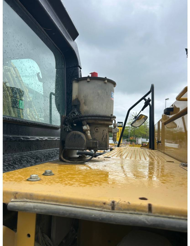 Kettenbagger CAT 320: das Bild 9