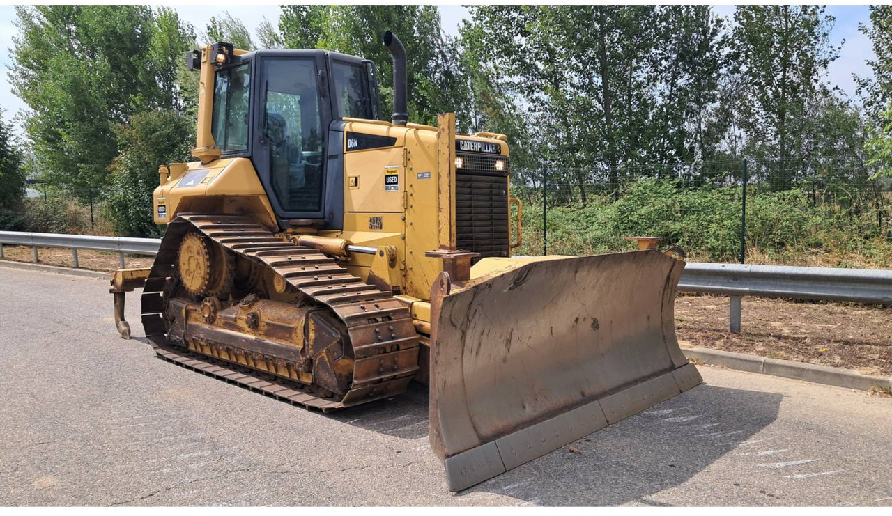 CAT D6NXL - Bulldozer: das Bild 2 CAT D6NXL - Bulldozer: das Bild 2