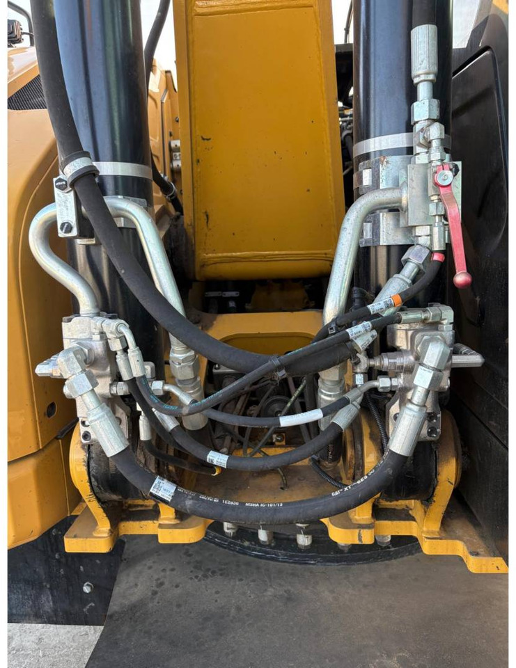 Mobilbagger CAT MH3024: das Bild 11
