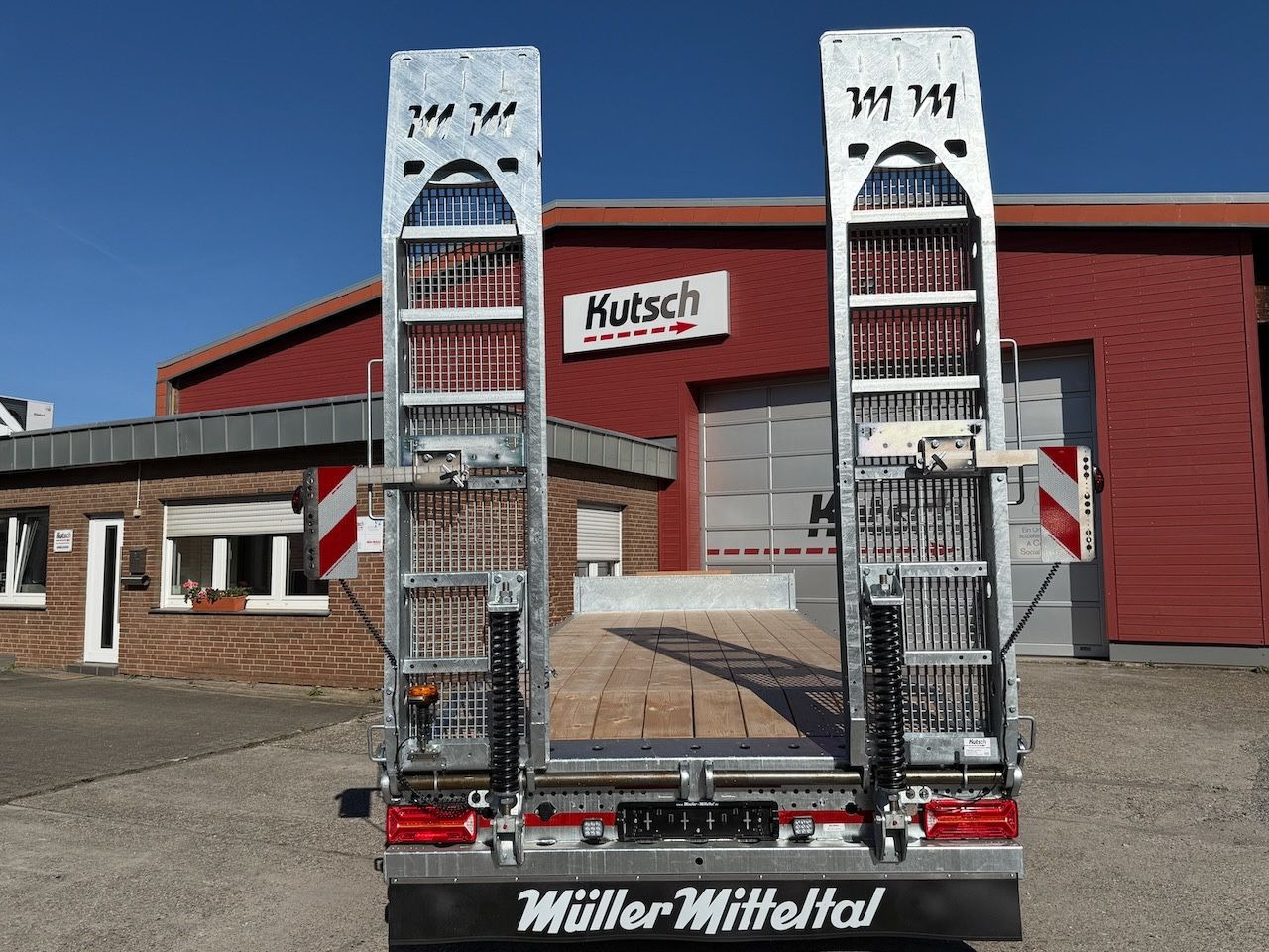 Müller-Mitteltal ETÜ-TA-R 21 Tieflader 7m, luftgefedert, LED - Pritschenanhänger/ Plattformanhänger: das Bild 4 Müller-Mitteltal ETÜ-TA-R 21 Tieflader 7m, luftgefedert, LED - Pritschenanhänger/ Plattformanhänger: das Bild 4