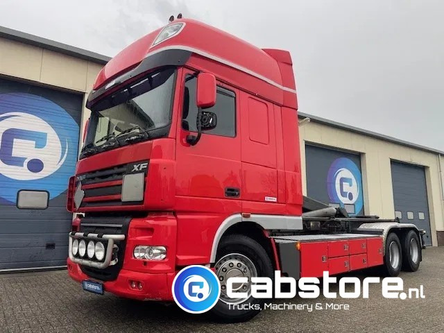 DAF XF 105 .460 FAS Euro 5 - Haakarmsysteem - Hooklift - Abrolkipper - Year 2006 - ANALOG TACHO - TUV 05-2025 - Abrollkipper: das Bild 1 DAF XF 105 .460 FAS Euro 5 - Haakarmsysteem - Hooklift - Abrolkipper - Year 2006 - ANALOG TACHO - TUV 05-2025 - Abrollkipper: das Bild 1