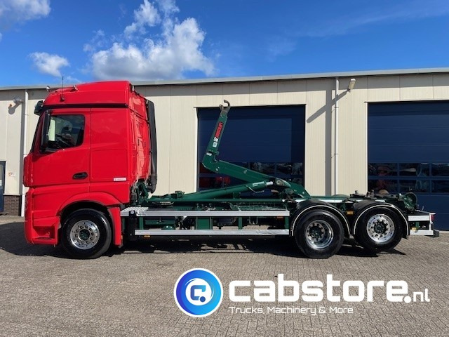 Abrollkipper Mercedes-Benz ACTROS 2542 6x2 Euro 6 - HIAB-Multilift 26 Ton's Haakarmsysteem - Containerlift -Bouwjaar 2016 - Km 544.497: das Bild 8