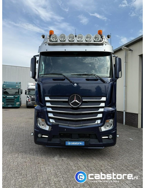 Mercedes-Benz ACTROS 3663 Euro 6 - 8x2 - RETARDER - Bouwjaar 09-2017 - 30 Ton's Container Kabelsysteem - Km 476.892 - Good condition - Seil Abrollkipper: das Bild 4 Mercedes-Benz ACTROS 3663 Euro 6 - 8x2 - RETARDER - Bouwjaar 09-2017 - 30 Ton's Container Kabelsysteem - Km 476.892 - Good condition - Seil Abrollkipper: das Bild 4
