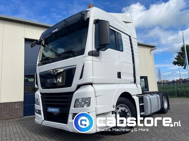 MAN TGX 18.420 4x2 Euro 6 MAN TGX 18.420 4x2 BLS Euro 6 - XLX Cabine - WB 360 - Bouwjaar 2018 - Km 681.675 - Good condition! - Sattelzugmaschine: das Bild 2 MAN TGX 18.420 4x2 Euro 6 MAN TGX 18.420 4x2 BLS Euro 6 - XLX Cabine - WB 360 - Bouwjaar 2018 - Km 681.675 - Good condition! - Sattelzugmaschine: das Bild 2