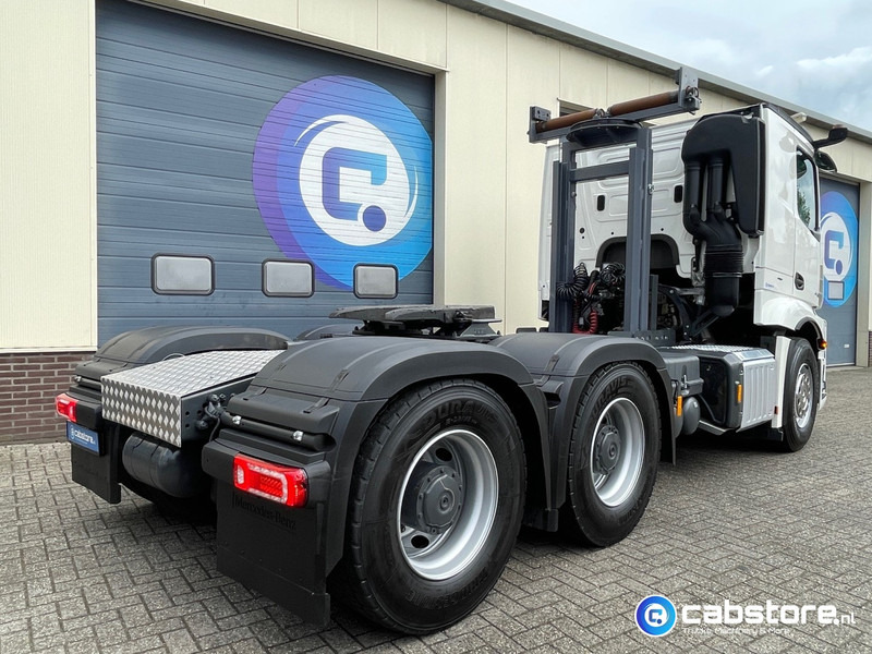 Mercedes-Benz Actros 3363 6x4 SLT Euro 6 3363 6x4 SLT Euro 6 - Zwaartransport - Heavy Load - Schwertransporte - 140 Ton - Year 2024 - Km 35.788 !! - Turbo Retarder Clutch - LIKE NEW !! - Sattelzugmaschine: das Bild 4 Mercedes-Benz Actros 3363 6x4 SLT Euro 6 3363 6x4 SLT Euro 6 - Zwaartransport - Heavy Load - Schwertransporte - 140 Ton - Year 2024 - Km 35.788 !! - Turbo Retarder Clutch - LIKE NEW !! - Sattelzugmaschine: das Bild 4