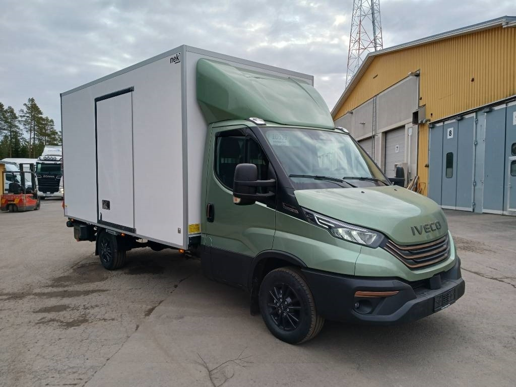 Iveco Daily 35S18A8 - Kastenwagen: das Bild 2 Iveco Daily 35S18A8 - Kastenwagen: das Bild 2