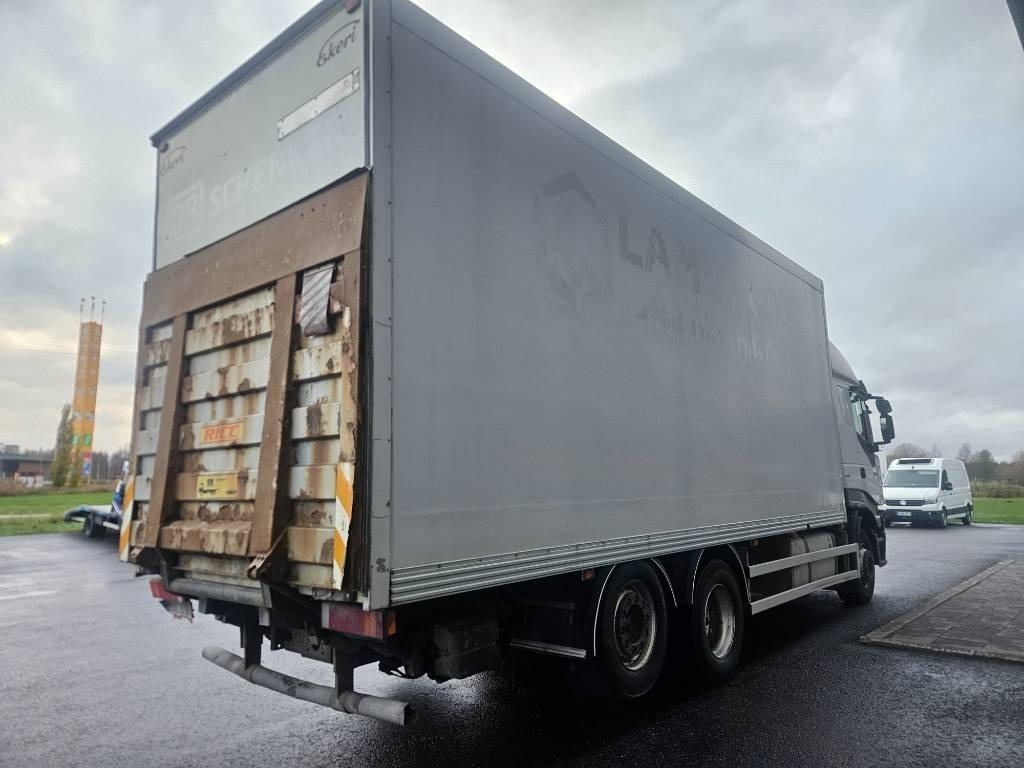 Iveco Stralis 6x2 - Koffer LKW: das Bild 3 Iveco Stralis 6x2 - Koffer LKW: das Bild 3