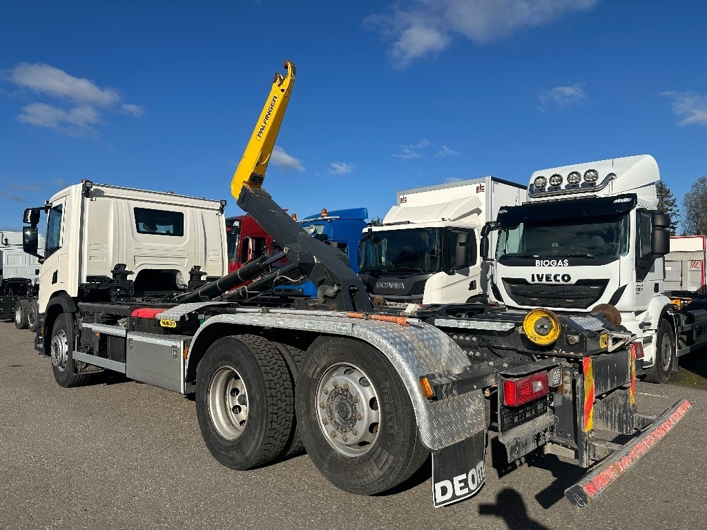 Scania P 360 - Abrollkipper: das Bild 4 Scania P 360 - Abrollkipper: das Bild 4