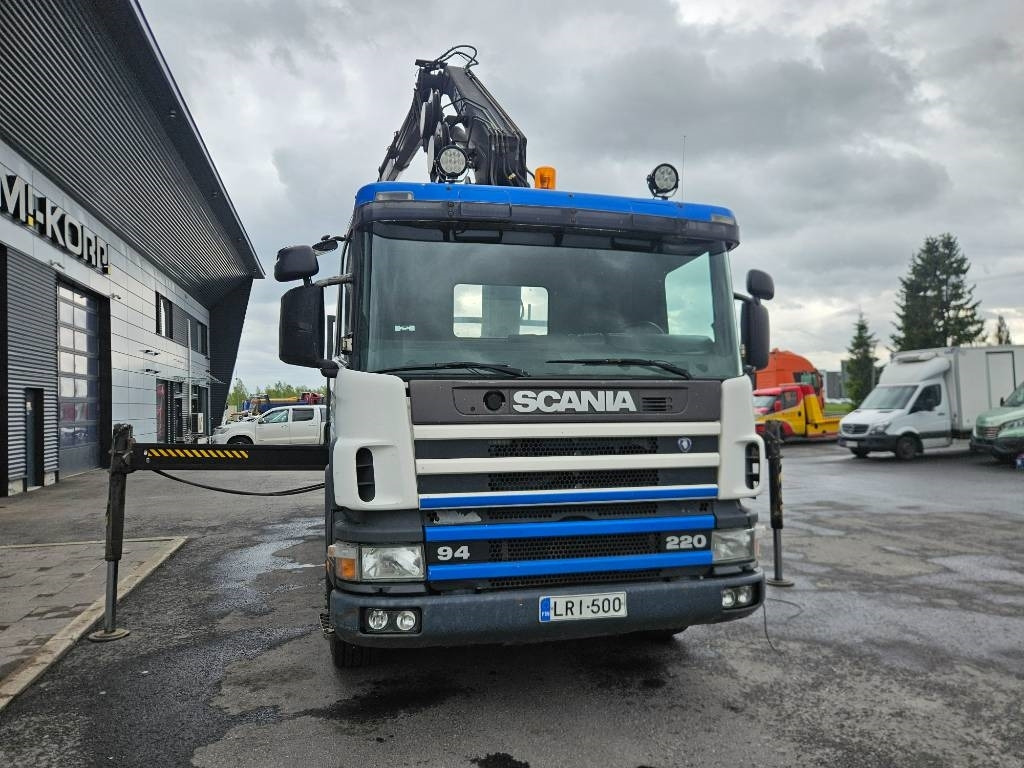 Scania P 94 DB 220 Hiab 135-4 lisähydrauliikalla - Autokran: das Bild 2 Scania P 94 DB 220 Hiab 135-4 lisähydrauliikalla - Autokran: das Bild 2