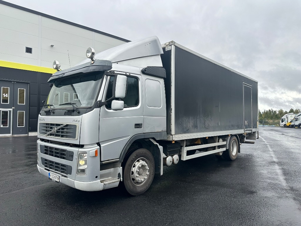 Volvo FM9 300 4x2 - Koffer LKW: das Bild 1 Volvo FM9 300 4x2 - Koffer LKW: das Bild 1