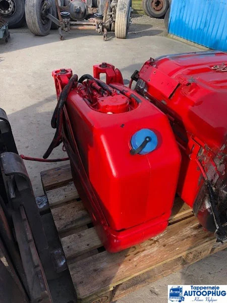 Scania Adblue tank / Reductant tank P/N: 2244863 - AdBlue Tank für LKW: das Bild 1 Scania Adblue tank / Reductant tank P/N: 2244863 - AdBlue Tank für LKW: das Bild 1