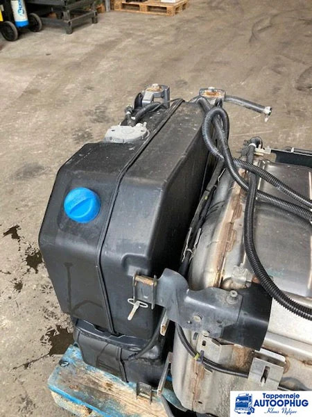 Scania adblue tank / reductant tank scania 2393232 - AdBlue Tank für LKW: das Bild 2 Scania adblue tank / reductant tank scania 2393232 - AdBlue Tank für LKW: das Bild 2