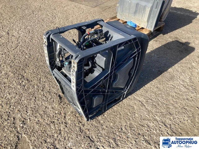 Volvo Adblue tank 21645367 – 23251720 - AdBlue Tank für LKW: das Bild 4 Volvo Adblue tank 21645367 – 23251720 - AdBlue Tank für LKW: das Bild 4