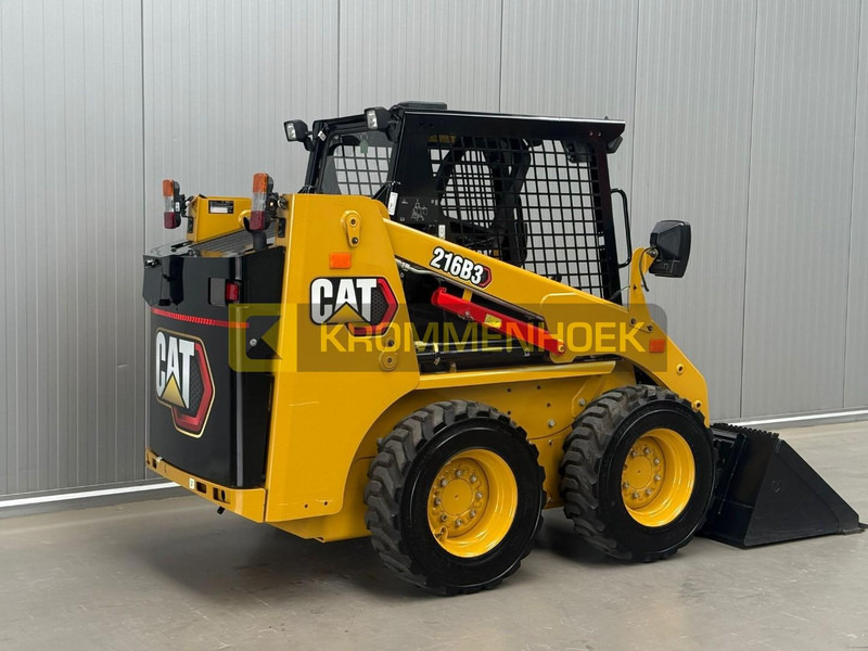 Caterpillar 216 B3 - Kompaktlader: das Bild 4 Caterpillar 216 B3 - Kompaktlader: das Bild 4