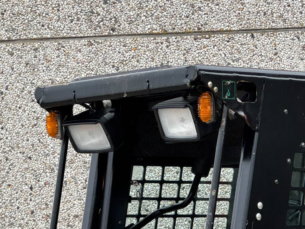 Manitou 850R, 2021, 365 hours! - Kompaktlader: das Bild 4 Manitou 850R, 2021, 365 hours! - Kompaktlader: das Bild 4