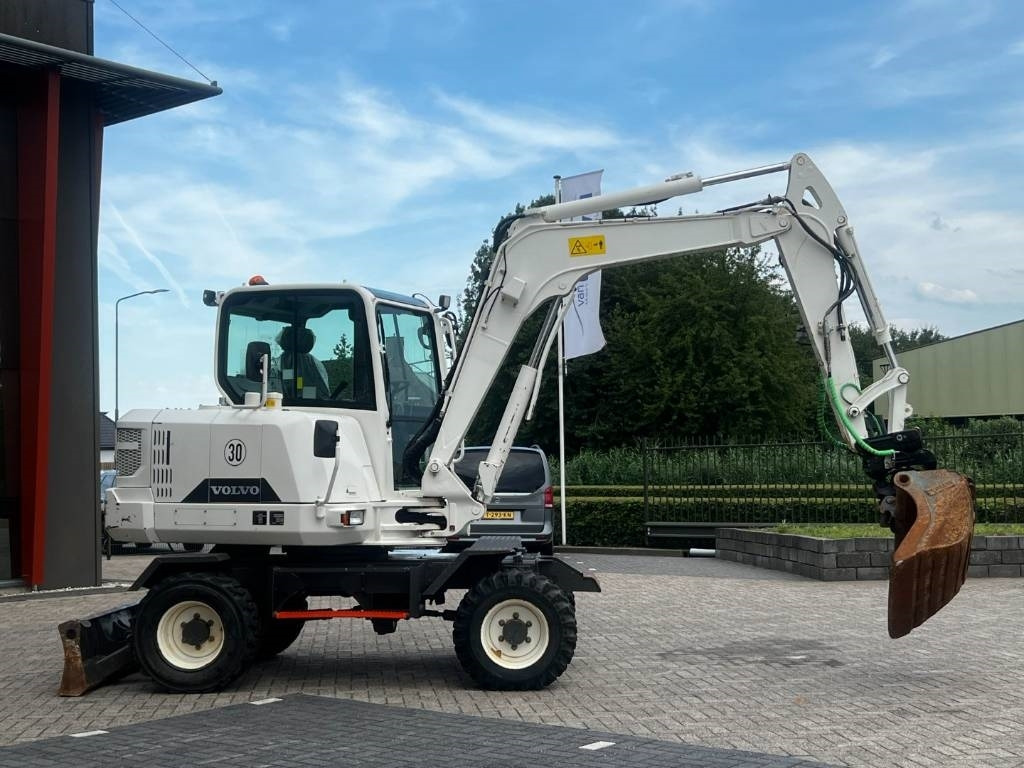 Volvo EW60E, 2021, 1403 hours, Steelwirst! - Mobilbagger: das Bild 3 Volvo EW60E, 2021, 1403 hours, Steelwirst! - Mobilbagger: das Bild 3