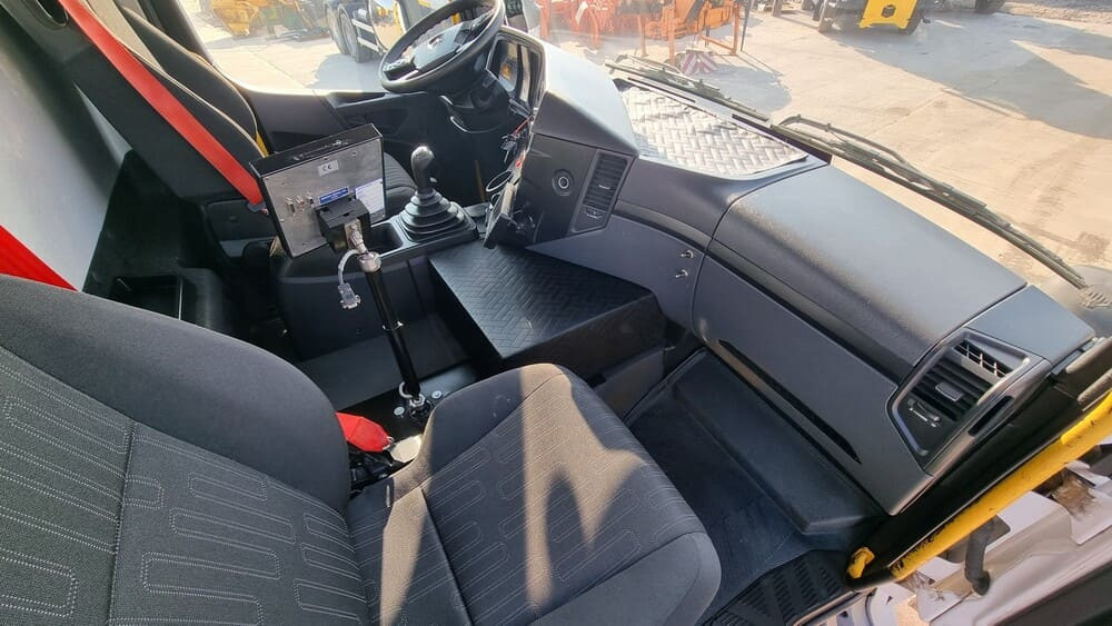 MERCEDES-BENZ AROCS 3243 8x4 | Euro 6 | Piaskarko Solarka Econ 12m³ - Schneeräumfahrzeug: das Bild 2 MERCEDES-BENZ AROCS 3243 8x4 | Euro 6 | Piaskarko Solarka Econ 12m³ - Schneeräumfahrzeug: das Bild 2