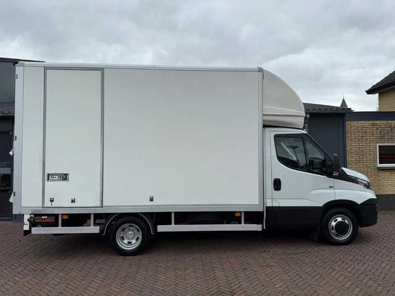 Iveco Daily 35C17 Automaat Cam Dhol. laadk Trekha. 3 zits Airco Navi - Koffer Transporter: das Bild 2 Iveco Daily 35C17 Automaat Cam Dhol. laadk Trekha. 3 zits Airco Navi - Koffer Transporter: das Bild 2