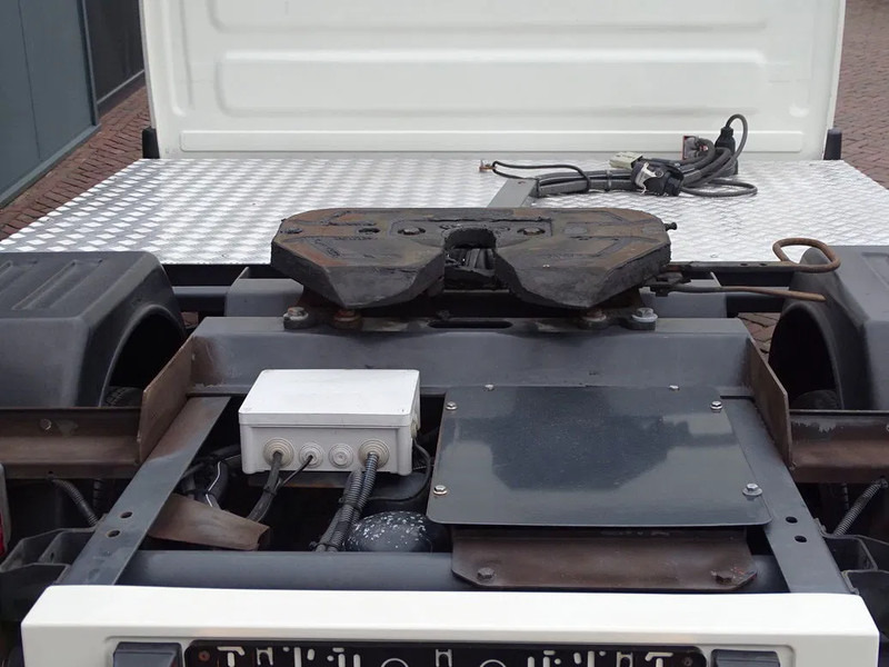 Iveco Daily 35.210 PK Be Trekker 10.4 Ton Airco - Sattelzugmaschine: das Bild 3 Iveco Daily 35.210 PK Be Trekker 10.4 Ton Airco - Sattelzugmaschine: das Bild 3