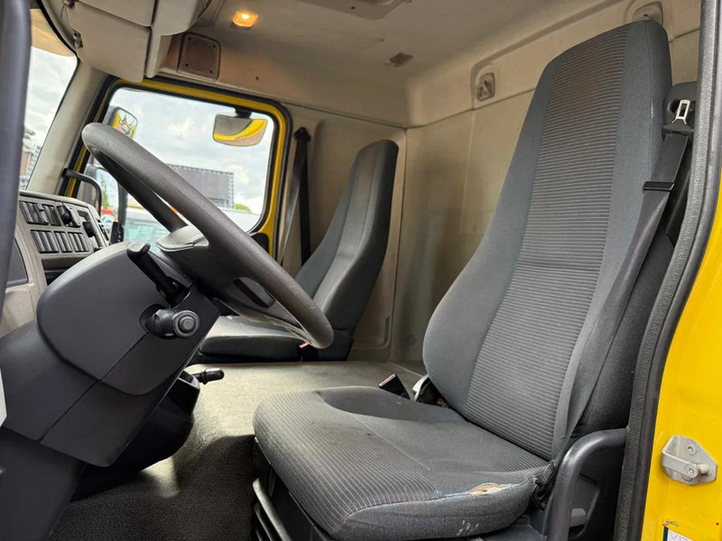 Koffer LKW Volvo FL 12.240 Airco 2x bed Douche Heater: das Bild 10 Koffer LKW Volvo FL 12.240 Airco 2x bed Douche Heater: das Bild 10