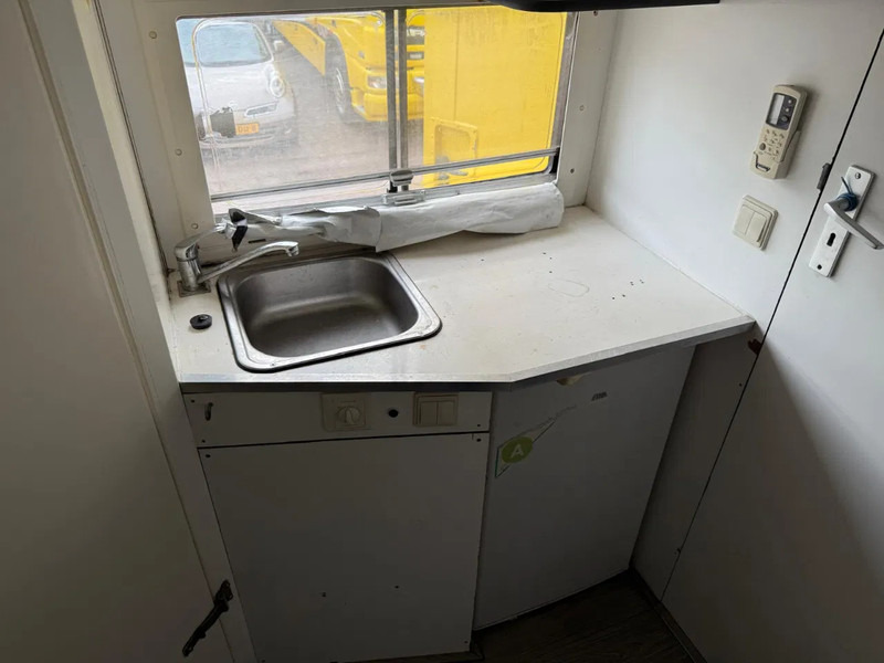 Koffer LKW Volvo FL 12.240 Airco 2x bed Douche Heater: das Bild 7 Koffer LKW Volvo FL 12.240 Airco 2x bed Douche Heater: das Bild 7