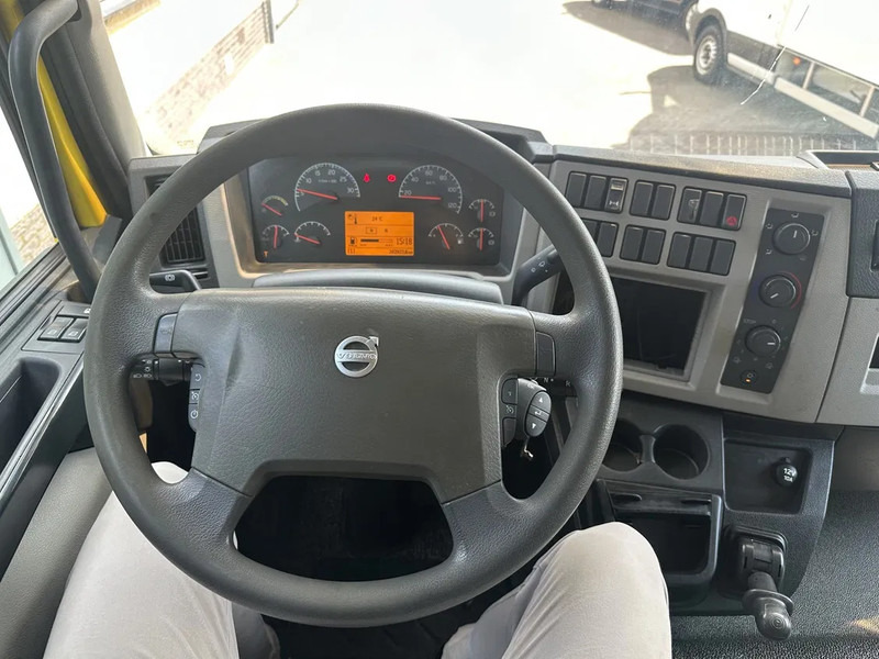 Koffer LKW Volvo FL 12.240 BDF ST.AIRCO+ KACHEL, DOUCHE, 2X BED, WASBAK: das Bild 10