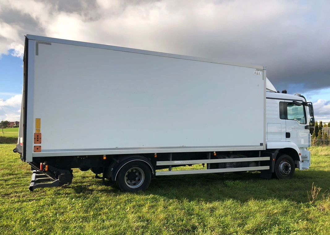 MAN 15.290 Winda Bok otwierany 18 Palet - Isotherm LKW: das Bild 3 MAN 15.290 Winda Bok otwierany 18 Palet - Isotherm LKW: das Bild 3