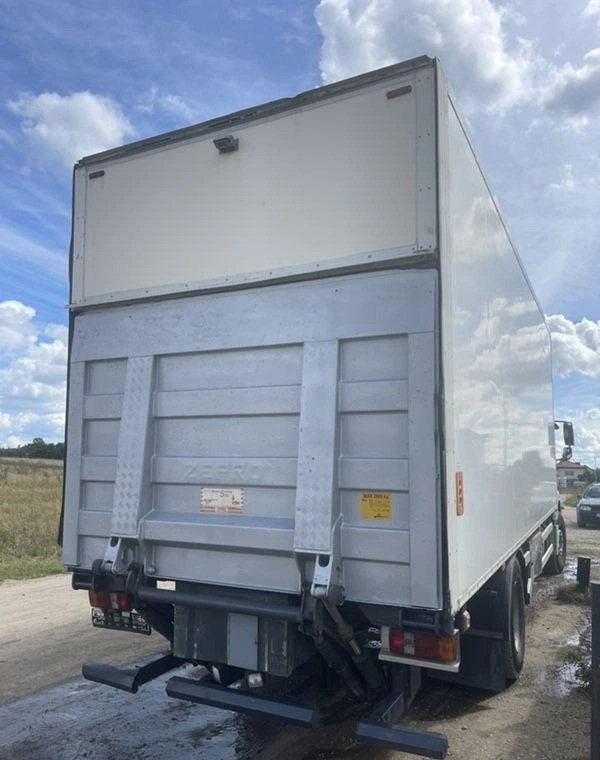 MERCEDES-BENZ AXOR PRZEBIEG TYLKO 322000 KM!!!! - Isotherm LKW: das Bild 3 MERCEDES-BENZ AXOR PRZEBIEG TYLKO 322000 KM!!!! - Isotherm LKW: das Bild 3