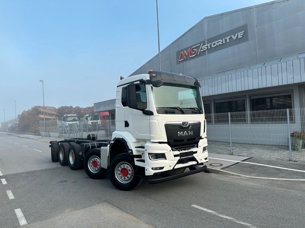 MAN TGS 50.510 10X4-6 BL CH - Fahrgestell LKW: das Bild 2 MAN TGS 50.510 10X4-6 BL CH - Fahrgestell LKW: das Bild 2