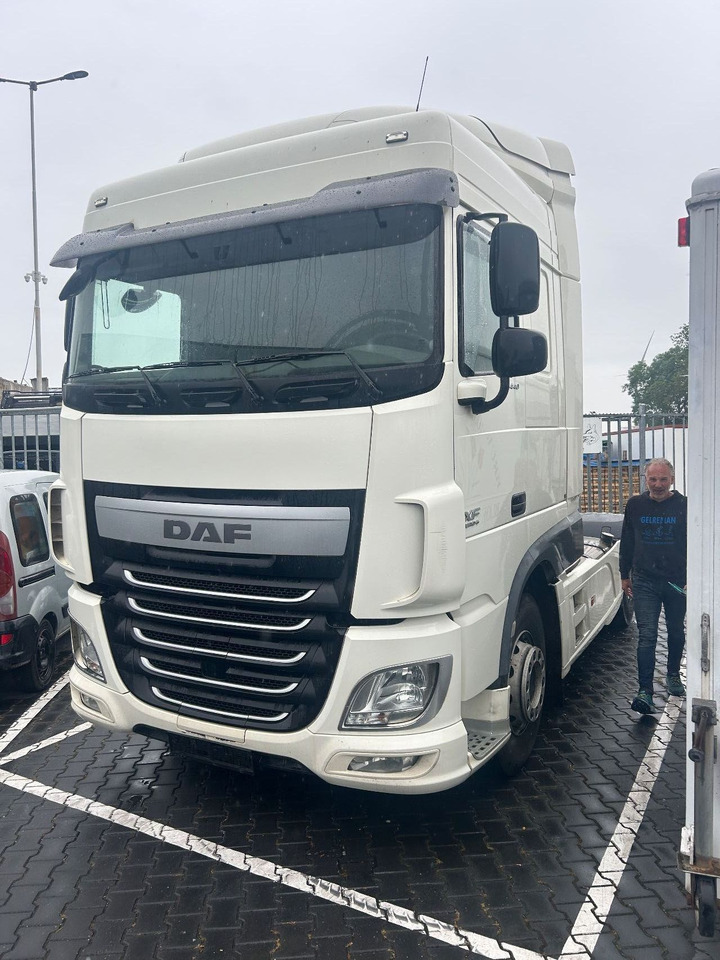 DAF XF 106.440 XF106-440 Space Cab, Full spoilers - Sattelzugmaschine: das Bild 1 DAF XF 106.440 XF106-440 Space Cab, Full spoilers - Sattelzugmaschine: das Bild 1