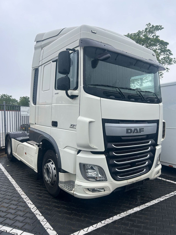 DAF XF 106.440 XF106-440 Space Cab, Full spoilers - Sattelzugmaschine: das Bild 2 DAF XF 106.440 XF106-440 Space Cab, Full spoilers - Sattelzugmaschine: das Bild 2