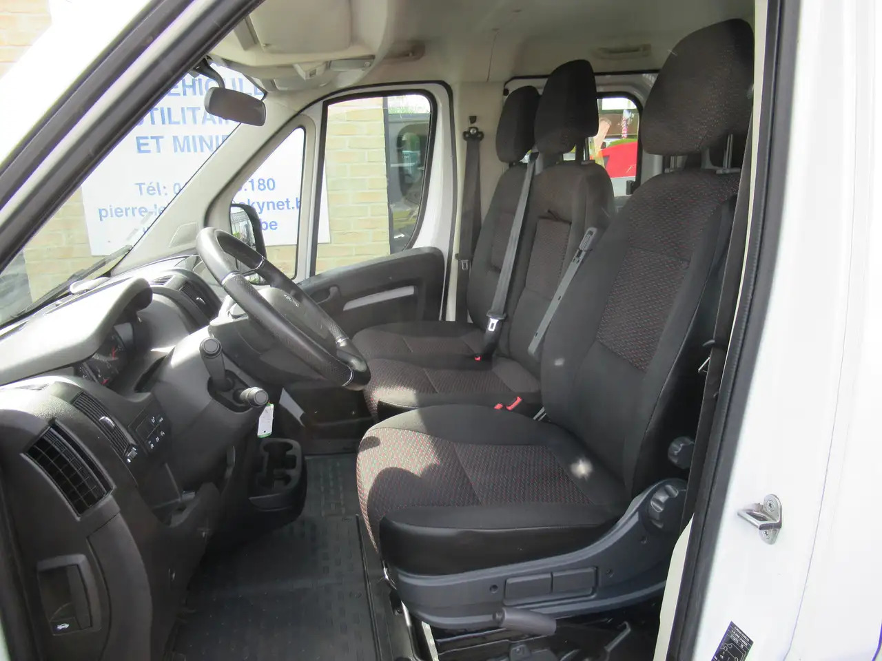 Peugeot Boxer DBLE CAB PICK_UP 165CV 19800€+TVA/BTW - Pritsche Transporter, Transporter mit Doppelkabine: das Bild 5 Peugeot Boxer DBLE CAB PICK_UP 165CV 19800€+TVA/BTW - Pritsche Transporter, Transporter mit Doppelkabine: das Bild 5