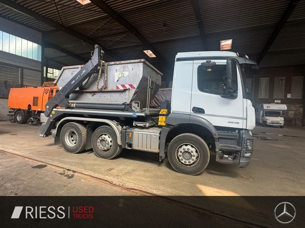 Kipper Mercedes-Benz Arocs 2546 L 6x2 Meiller Absetzer Navi AUT AHK: das Bild 10