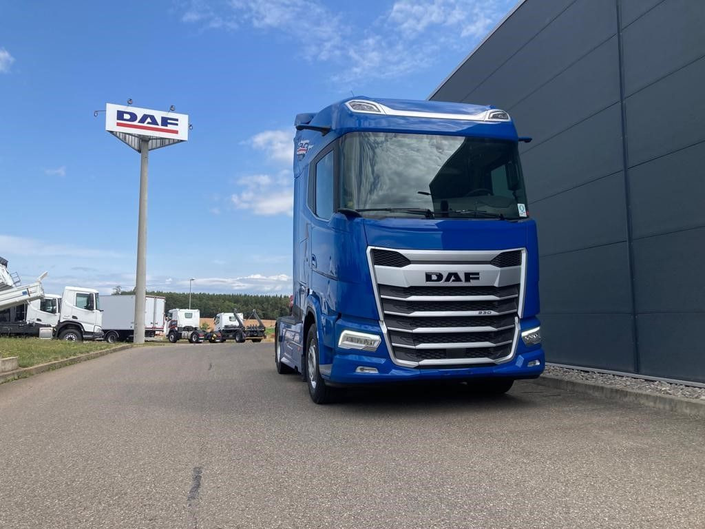 DAF XG 530 FT Alcoa Intarder Standklima Alcoa Kamera - Sattelzugmaschine: das Bild 2 DAF XG 530 FT Alcoa Intarder Standklima Alcoa Kamera - Sattelzugmaschine: das Bild 2