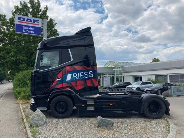 DAF XG 530 FT Vollluft Leder Kamera SpurH - Sattelzugmaschine: das Bild 2 DAF XG 530 FT Vollluft Leder Kamera SpurH - Sattelzugmaschine: das Bild 2
