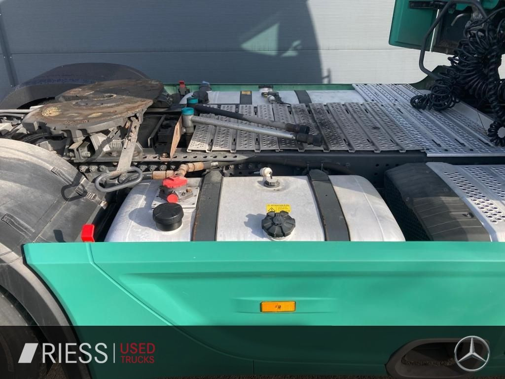 Mercedes-Benz 1853 LS Giga Space Alcoa Hydraulik BiXenon STH - Sattelzugmaschine: das Bild 4 Mercedes-Benz 1853 LS Giga Space Alcoa Hydraulik BiXenon STH - Sattelzugmaschine: das Bild 4
