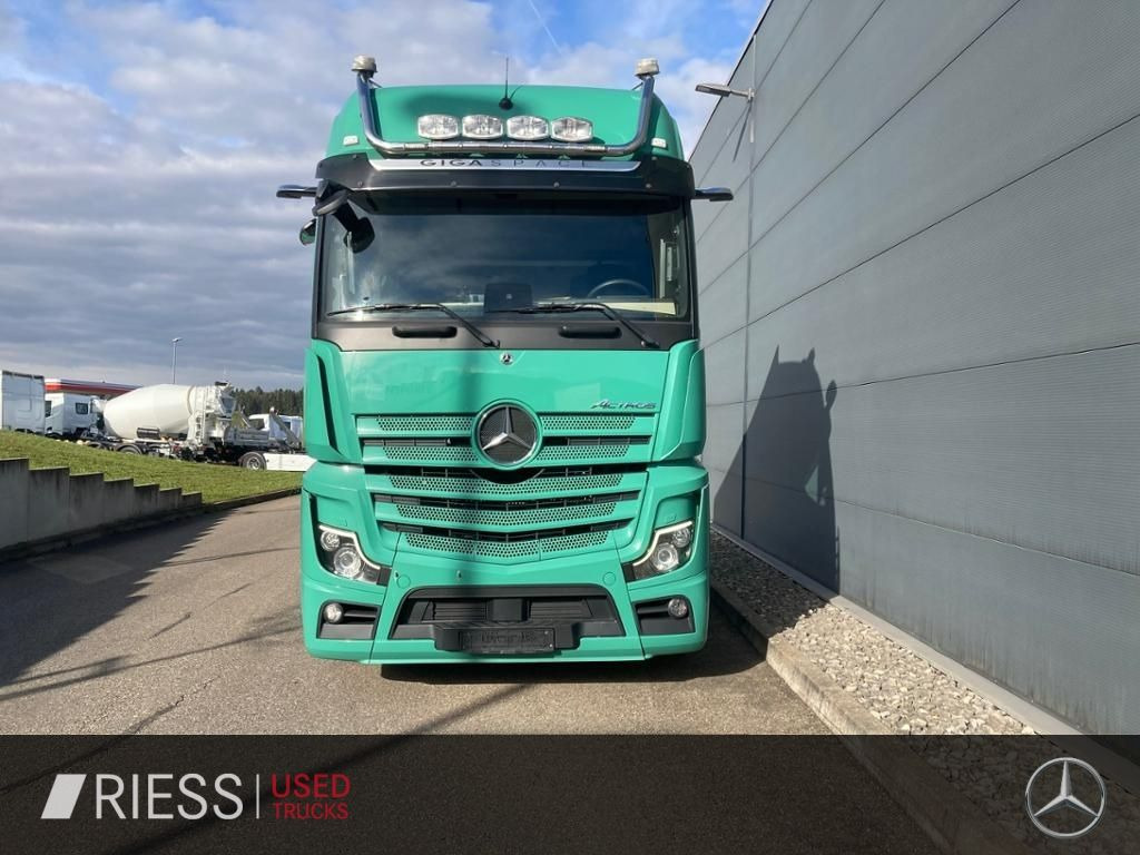 Mercedes-Benz 1853 LS Giga Space Alcoa Hydraulik BiXenon STH - Sattelzugmaschine: das Bild 5 Mercedes-Benz 1853 LS Giga Space Alcoa Hydraulik BiXenon STH - Sattelzugmaschine: das Bild 5