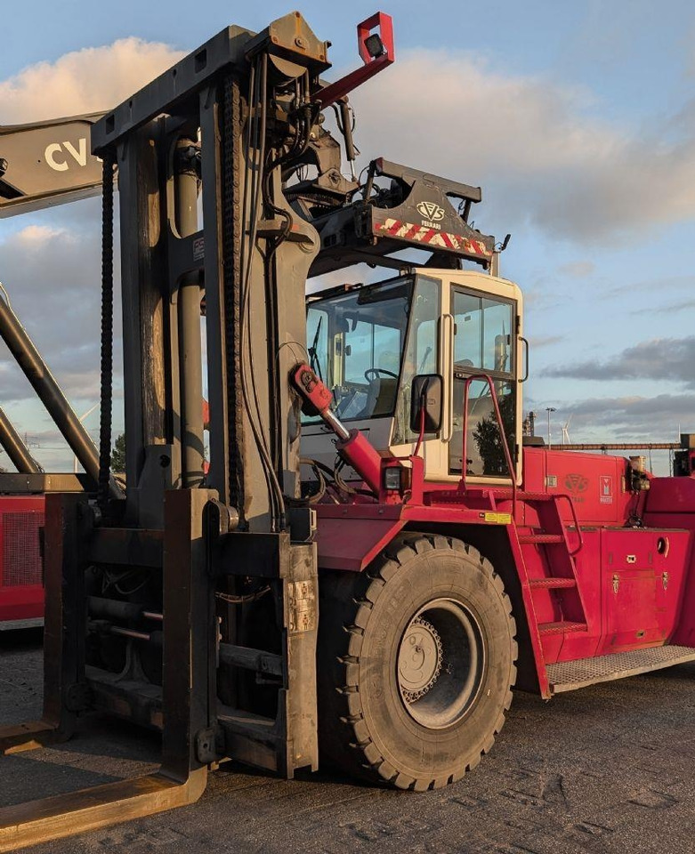 CVS Ferrari F32 - Dieselstapler: das Bild 2 CVS Ferrari F32 - Dieselstapler: das Bild 2