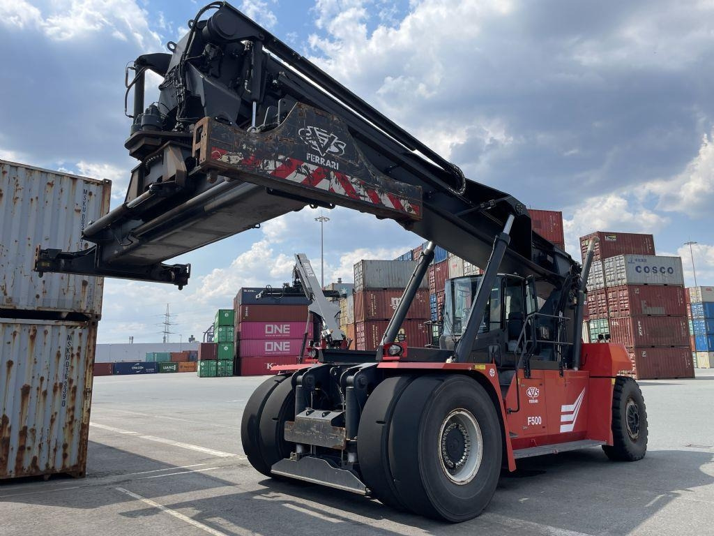 CVS Ferrari F500RS6 S - Reach stacker: das Bild 2 CVS Ferrari F500RS6 S - Reach stacker: das Bild 2