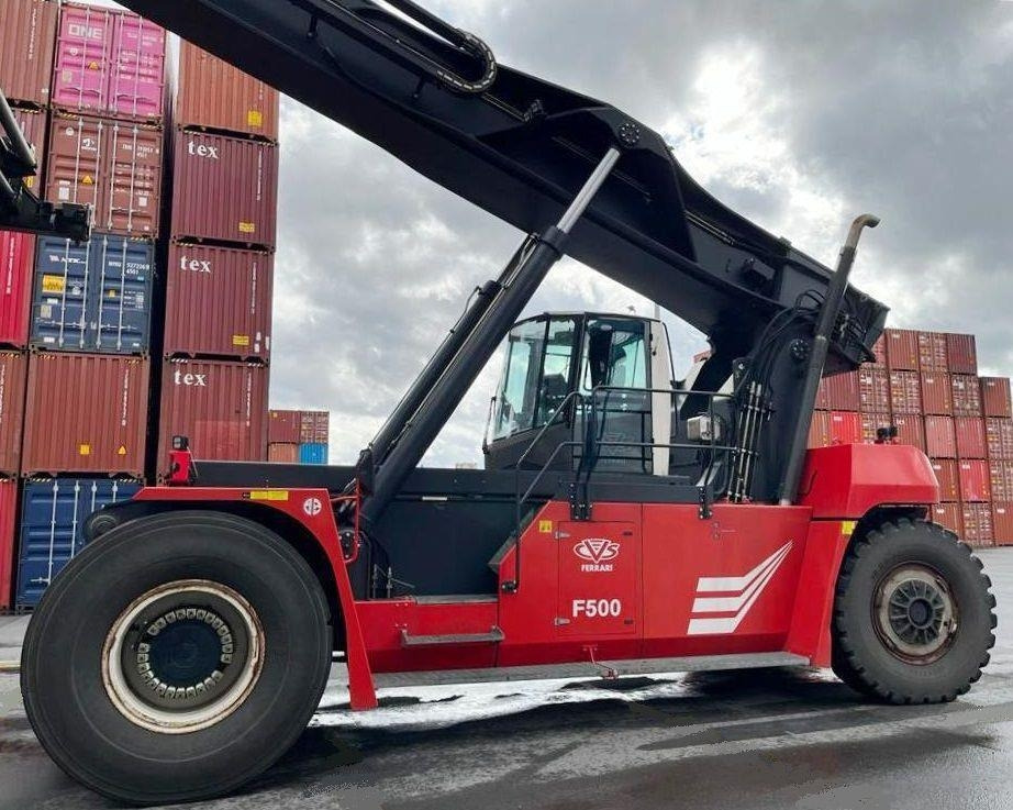 CVS Ferrari F500RS6 S - Reach stacker: das Bild 3 CVS Ferrari F500RS6 S - Reach stacker: das Bild 3