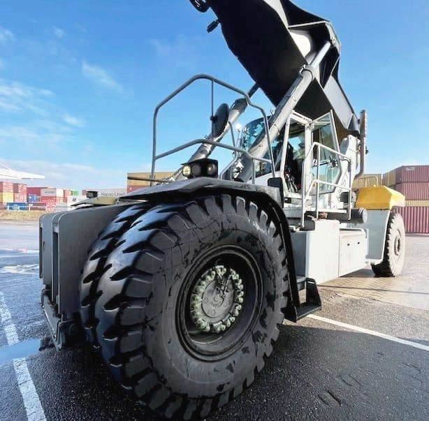 Hyster RS46-41XD/67S - Reach stacker: das Bild 1 Hyster RS46-41XD/67S - Reach stacker: das Bild 1