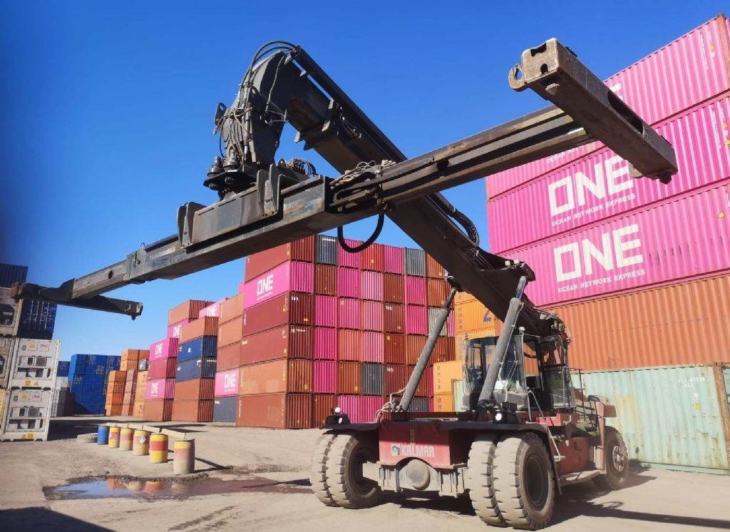 Kalmar DRG100-54S6 - Reach stacker: das Bild 1 Kalmar DRG100-54S6 - Reach stacker: das Bild 1