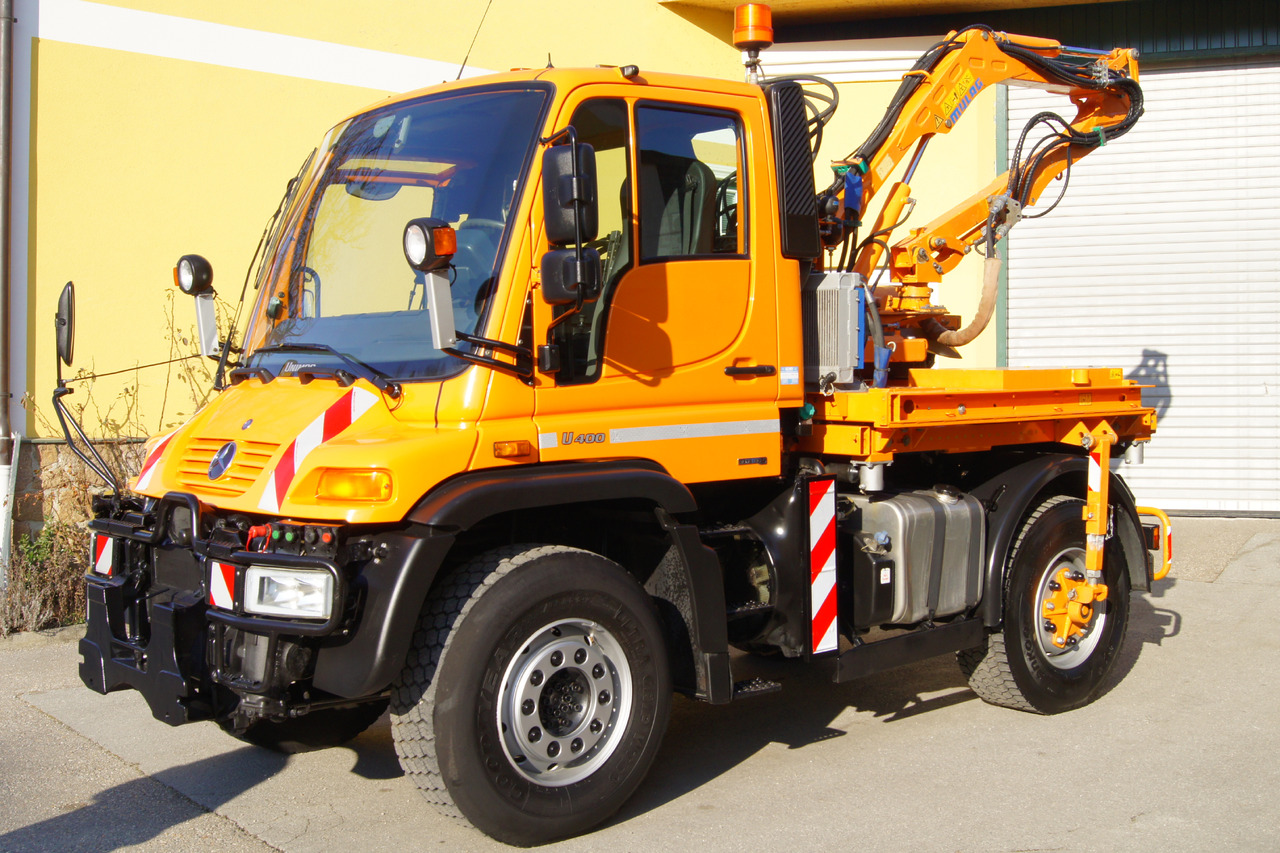 MERCEDES-BENZ Unimog U 400/Hydrostat/Mähtür +MULAG MHU 800 - Kommunal-/ Sonderfahrzeug: das Bild 2 MERCEDES-BENZ Unimog U 400/Hydrostat/Mähtür +MULAG MHU 800 - Kommunal-/ Sonderfahrzeug: das Bild 2