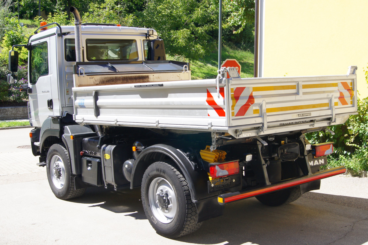 MAN TGM 13.290/4x4/TÜV/Euro 5/einzelbereift/Winterdienst - Schneeräumfahrzeug: das Bild 3 MAN TGM 13.290/4x4/TÜV/Euro 5/einzelbereift/Winterdienst - Schneeräumfahrzeug: das Bild 3