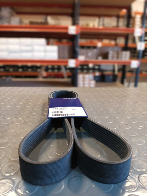 VOLVO V-RIBBED BELT 22670503 - Riemen für LKW: das Bild 2 VOLVO V-RIBBED BELT 22670503 - Riemen für LKW: das Bild 2