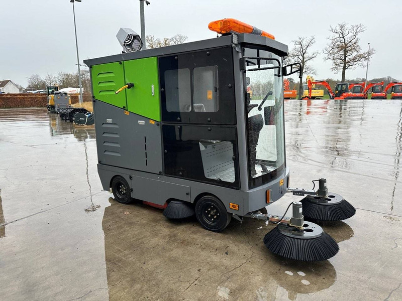 Å koda DY2400 - Kehrmaschine: das Bild 3 Å koda DY2400 - Kehrmaschine: das Bild 3