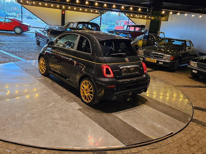 Abarth 595 Scorpioneoro - Limousine: das Bild 4 Abarth 595 Scorpioneoro - Limousine: das Bild 4
