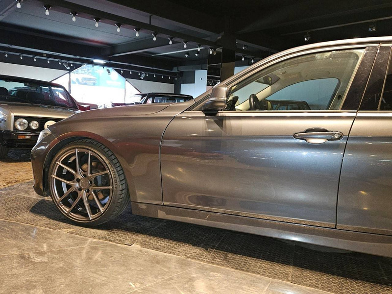 BMW 3-Reeks (F30) _ 320d - Limousine: das Bild 2 BMW 3-Reeks (F30) _ 320d - Limousine: das Bild 2