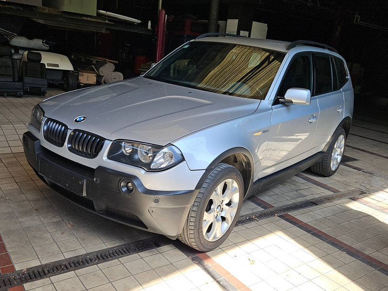 BMW X3 _ 3.0i Automatic - Limousine: das Bild 1 BMW X3 _ 3.0i Automatic - Limousine: das Bild 1