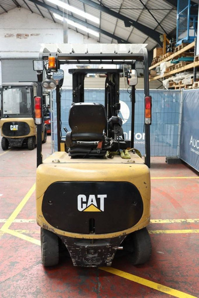 Caterpillar EP25K-PAC - Elektrostapler: das Bild 5 Caterpillar EP25K-PAC - Elektrostapler: das Bild 5